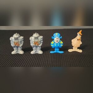 Captain Crunch Cereal Vingage 1986 Kids Toy Figures